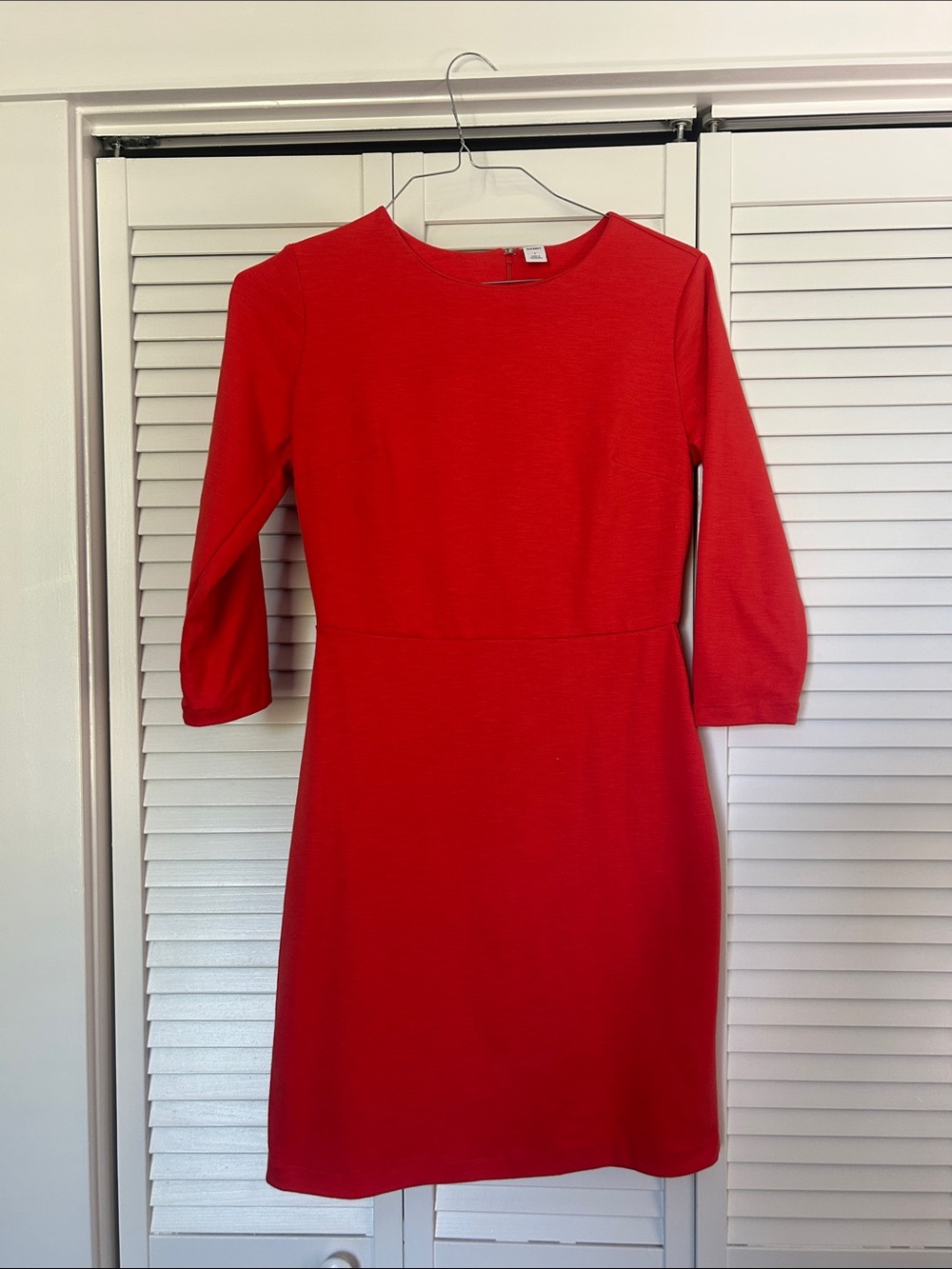 Old Navy Red Knee-Length Sheath Dress
